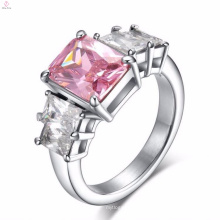 Diseño de anillos de dedo de piedra rosada grande del acero inoxidable para las mujeres con precio